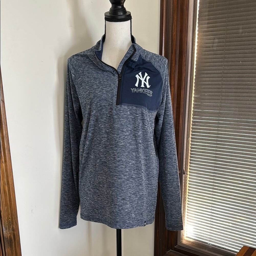 Fanatics | New York Yankees Blue Pullover Size M